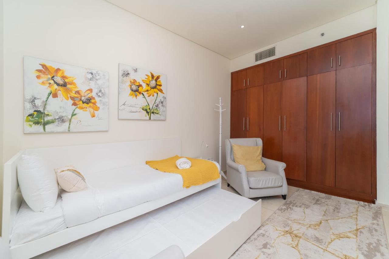 Apartment Higuests - Spacious Next To Harbour & Marina