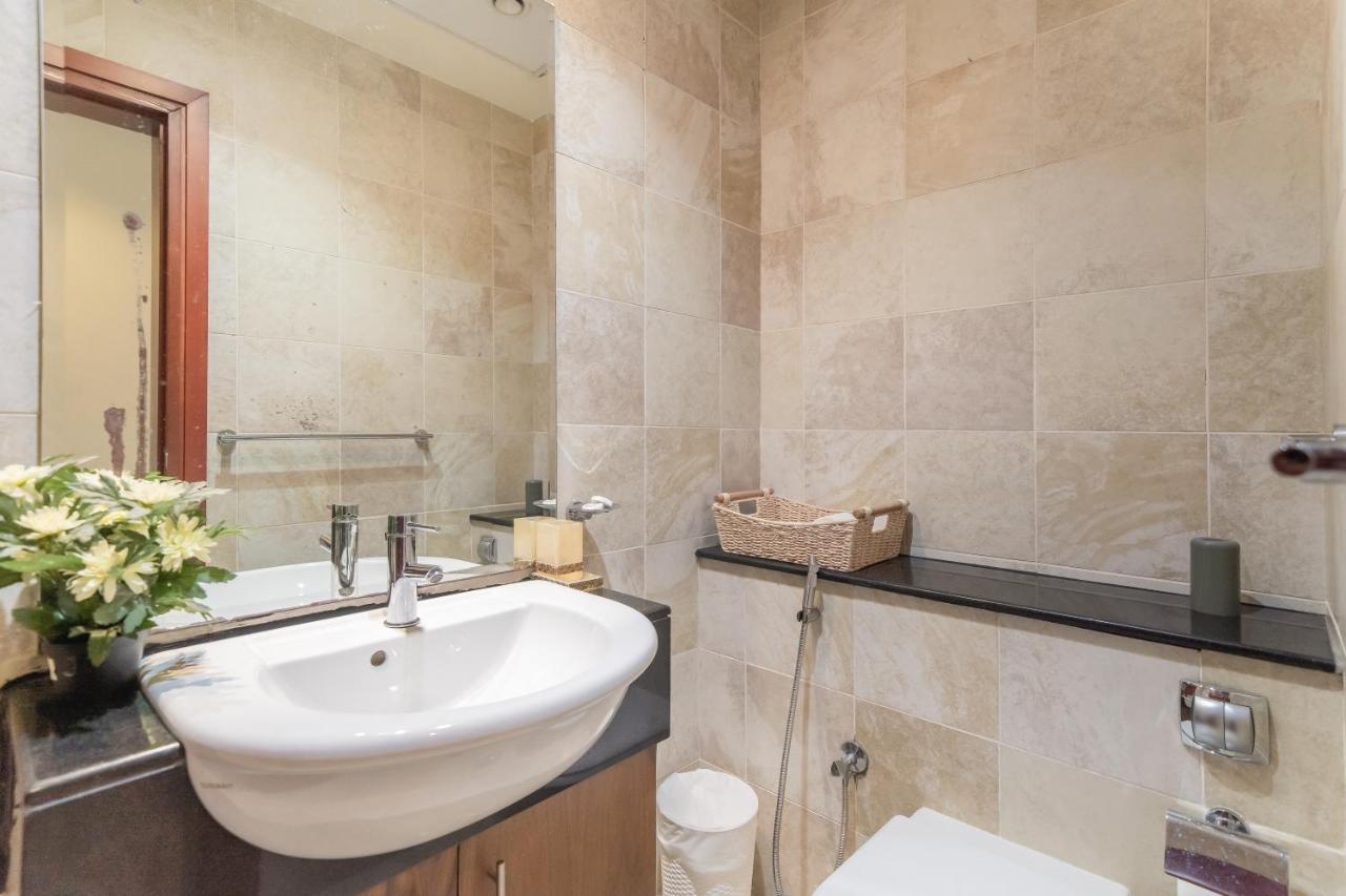 Higuests - Spacious Next To Harbour & Marina *
