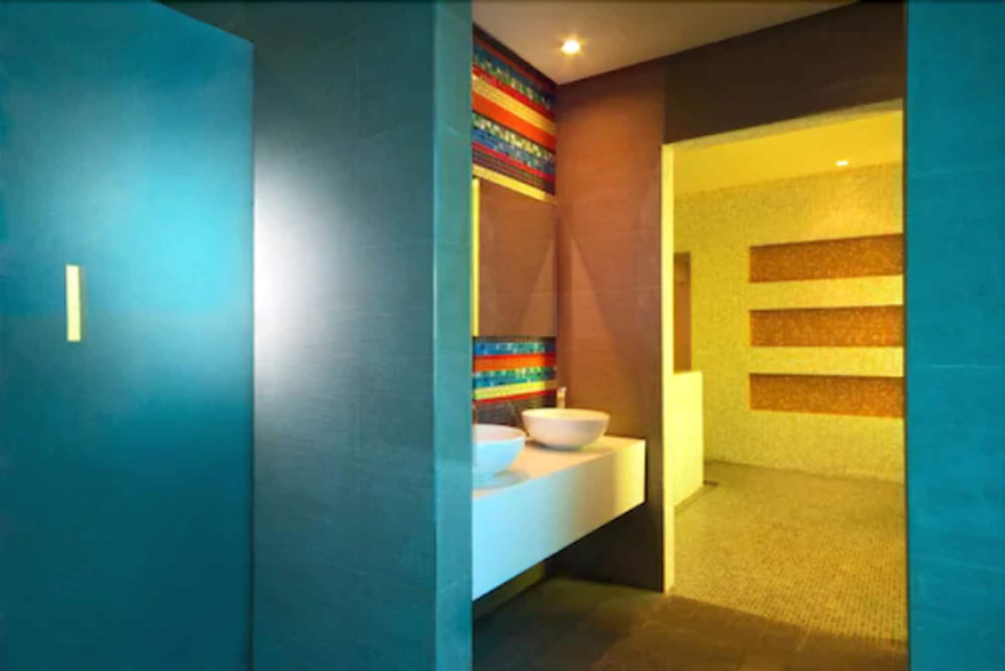 Hues Boutique Hotell