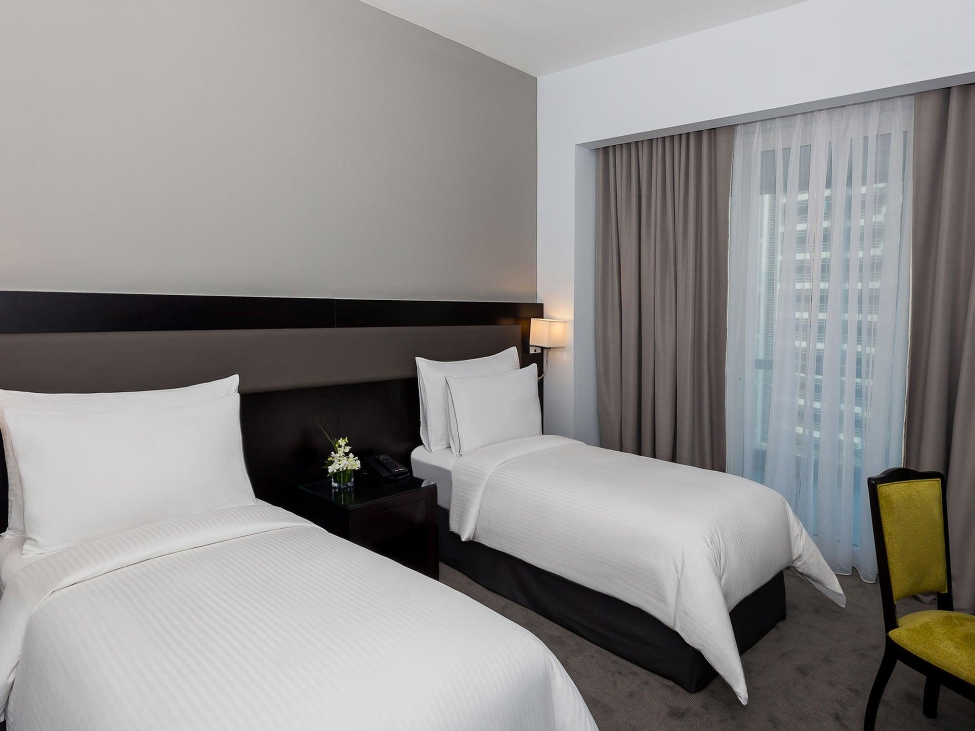 Flora Creek Deluxe Apartahotel 4*