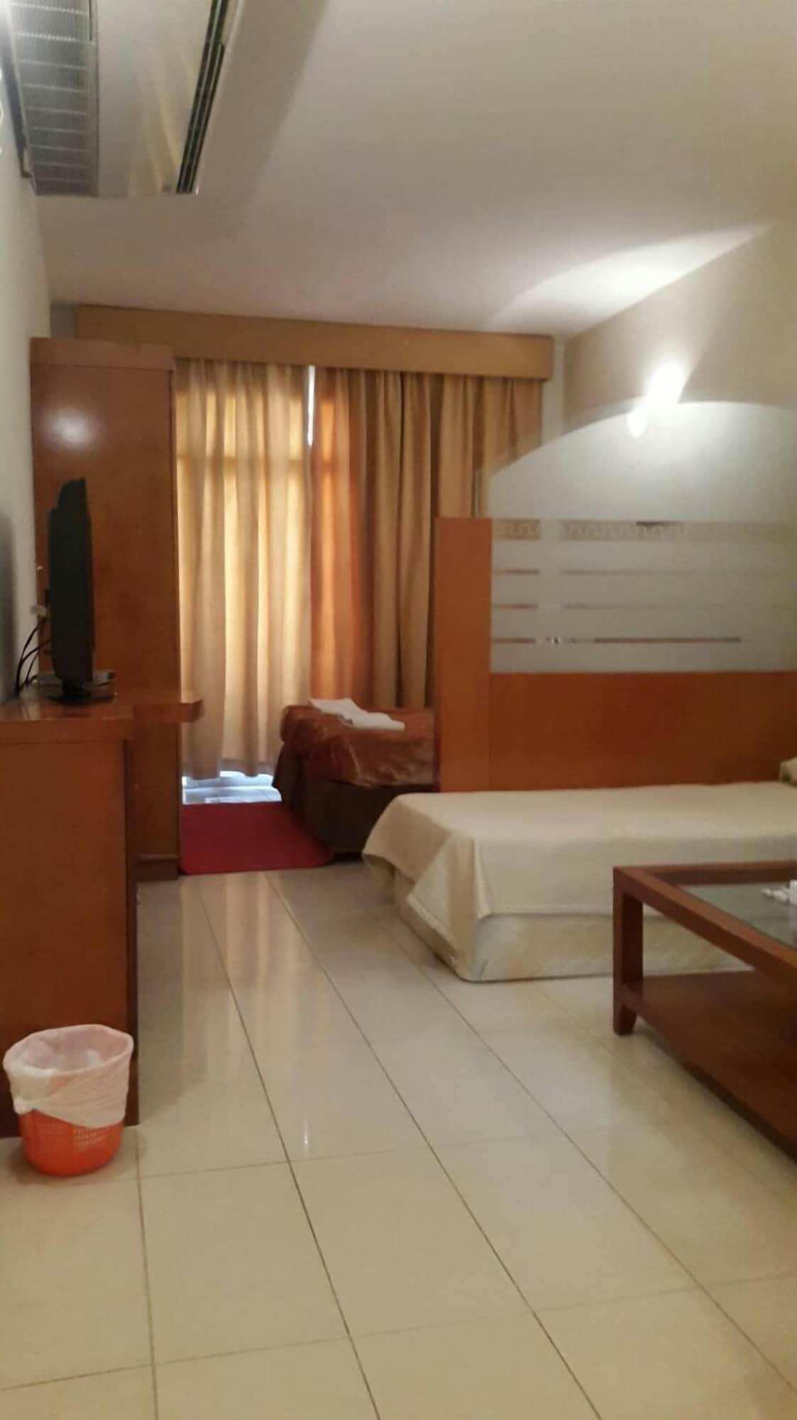 Al Raien Apartahotel