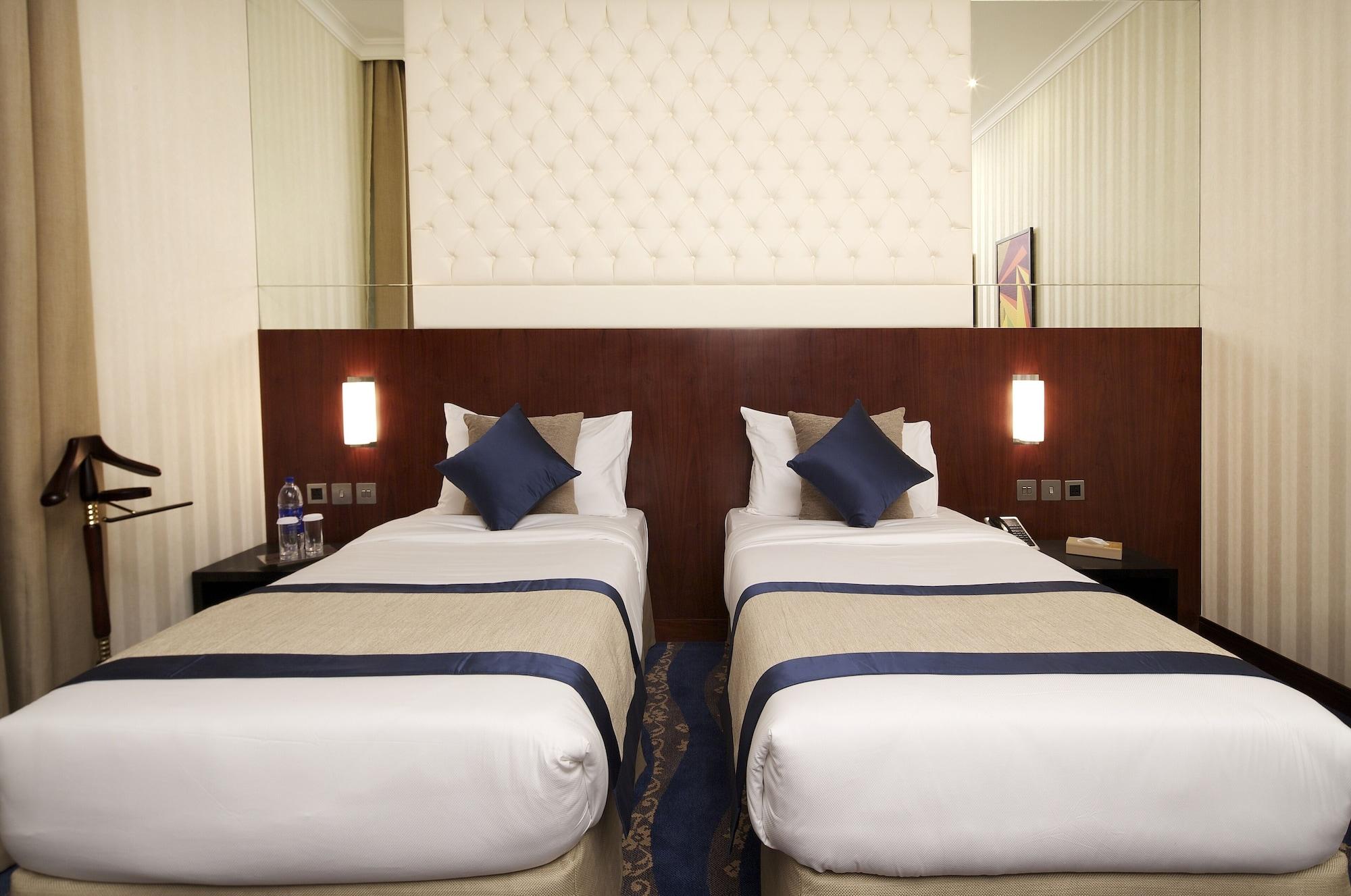 Hotel Raviz Center Point 4*