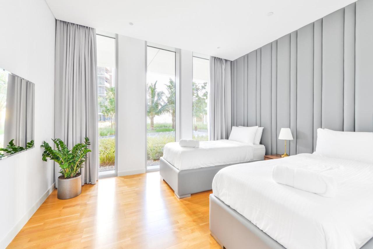 Elegant 2+ 1 Bedroom With Fantastic Views Of Ain Lejlighed
