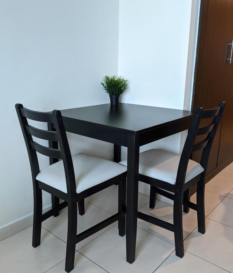 Fully Furnished With Golf Views And Gym