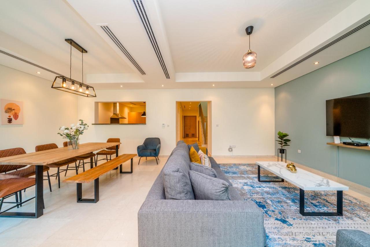Vilă Alh Vacay - Al Furjan Quortaj 3br *