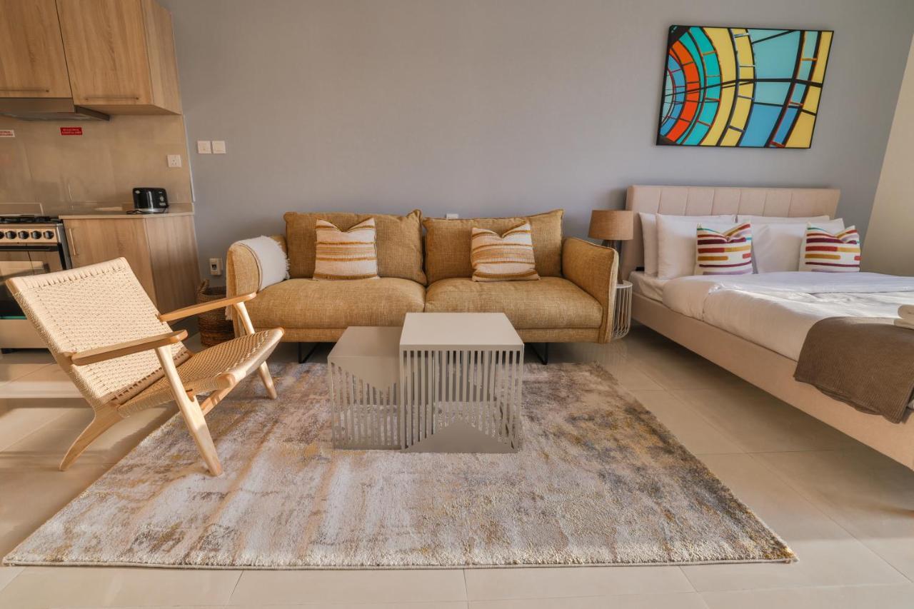 Luxury Business Bay Gym Pool Parking By Sojo Apartamento Dubái