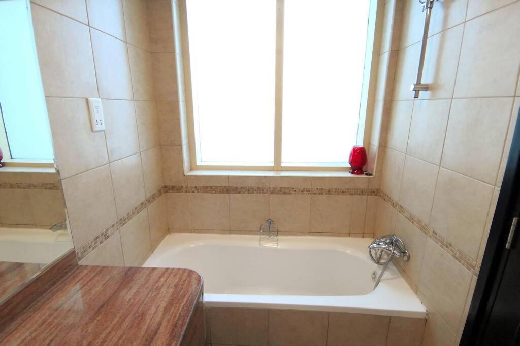 Jbr Studio At Royal Oceanic Tower *
