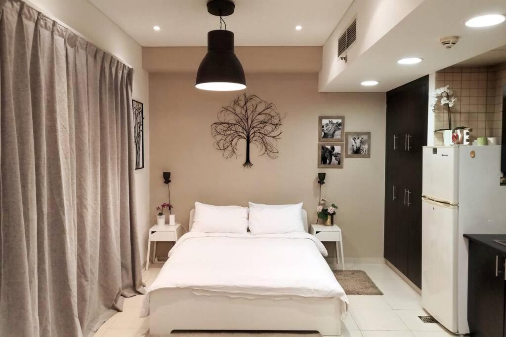 Apartment Jbr Studio At Royal Oceanic Tower