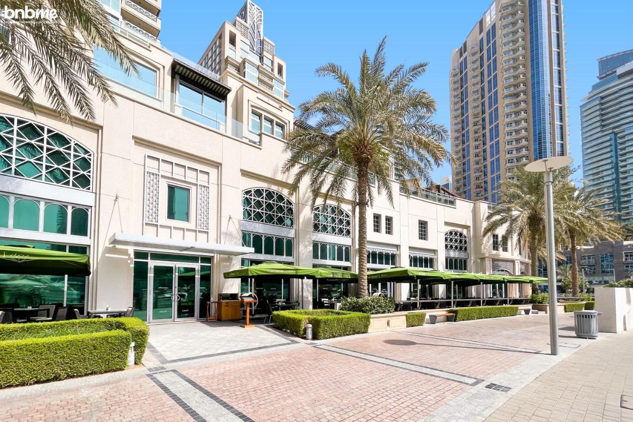 Dubai Marina 2Br Apt - Pool, Gym & Balcony Appartement *