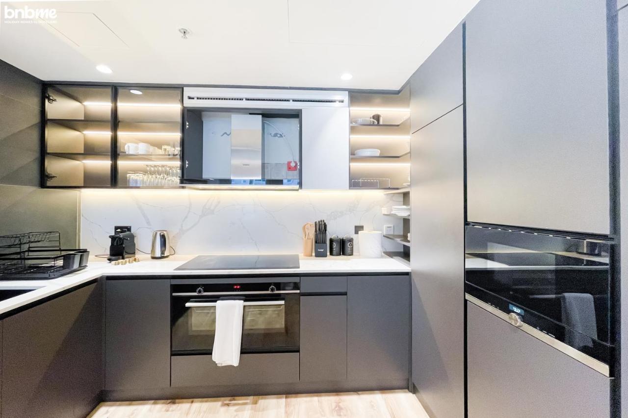 Dubai Marina 2Br Apt - Pool, Gym & Balcony Appartement