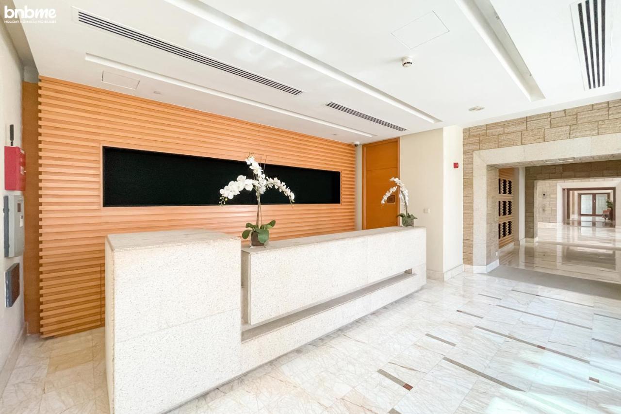 Appartement Dubai Marina 2Br Apt - Pool, Gym & Balcony