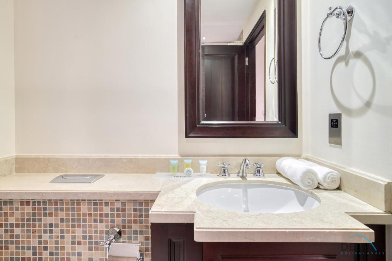 Short Distance From Burj Khalifa & Mall 1br Unit, Yansoon 5, Downtown By Deluxe Homes *