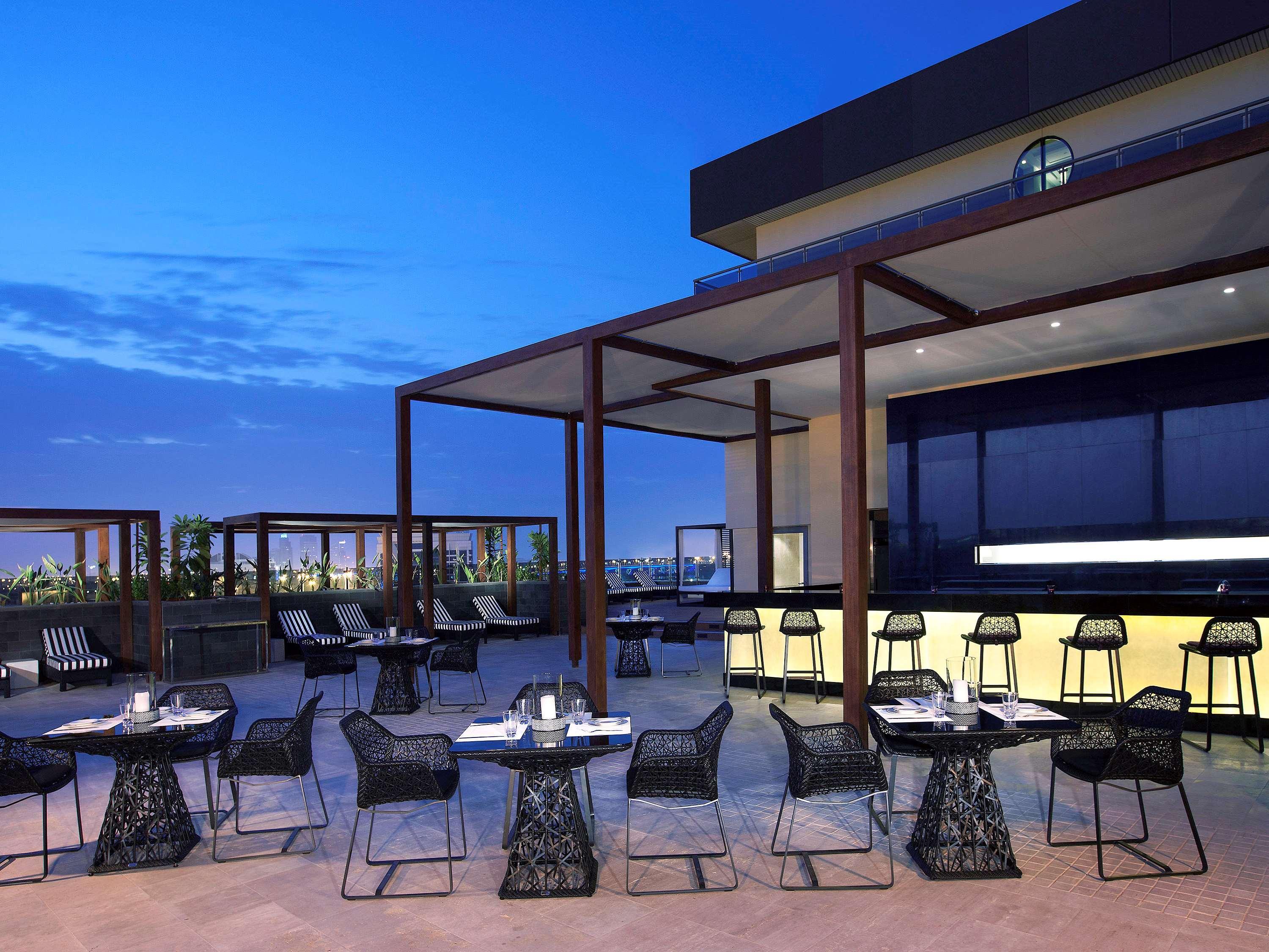 Pullman Creek Centre Residences Apartahotel Dubái