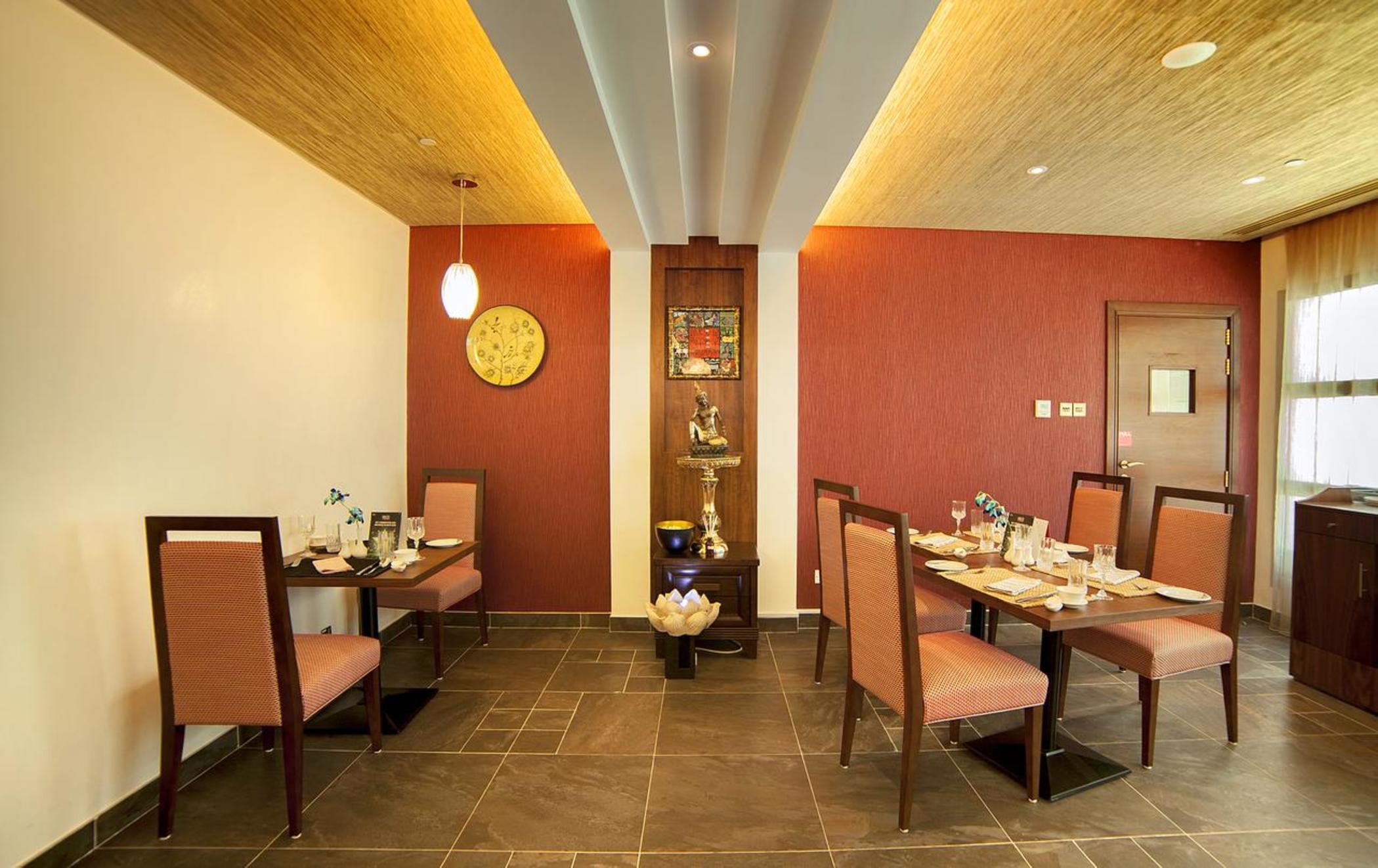 Raviz Center Point Hotel 4*