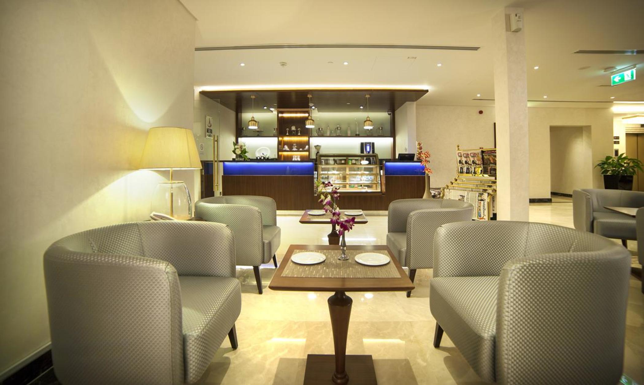 Raviz Center Point Hotel Dubai
