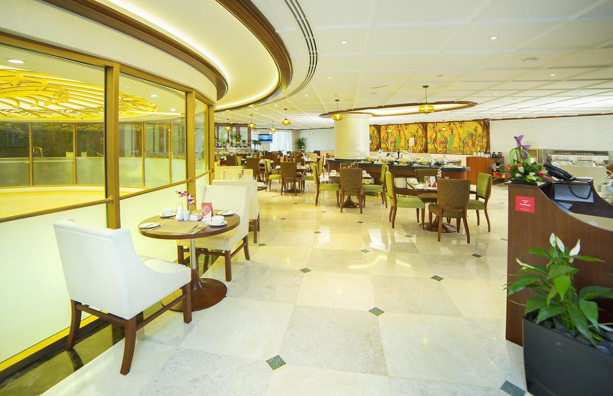 Raviz Center Point Hotel 4*