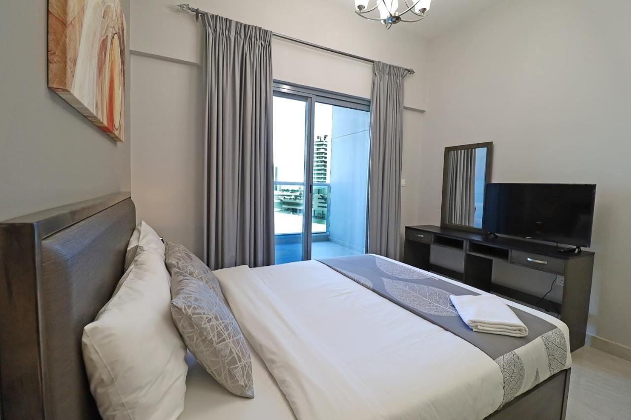Large And Complete I Near Mall Lejlighed Dubai