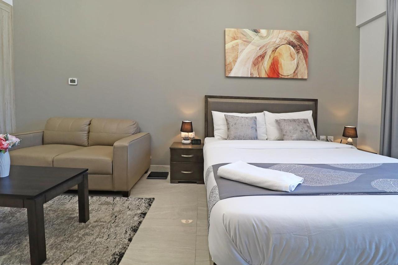 Large And Complete I Near Mall Lejlighed Dubai