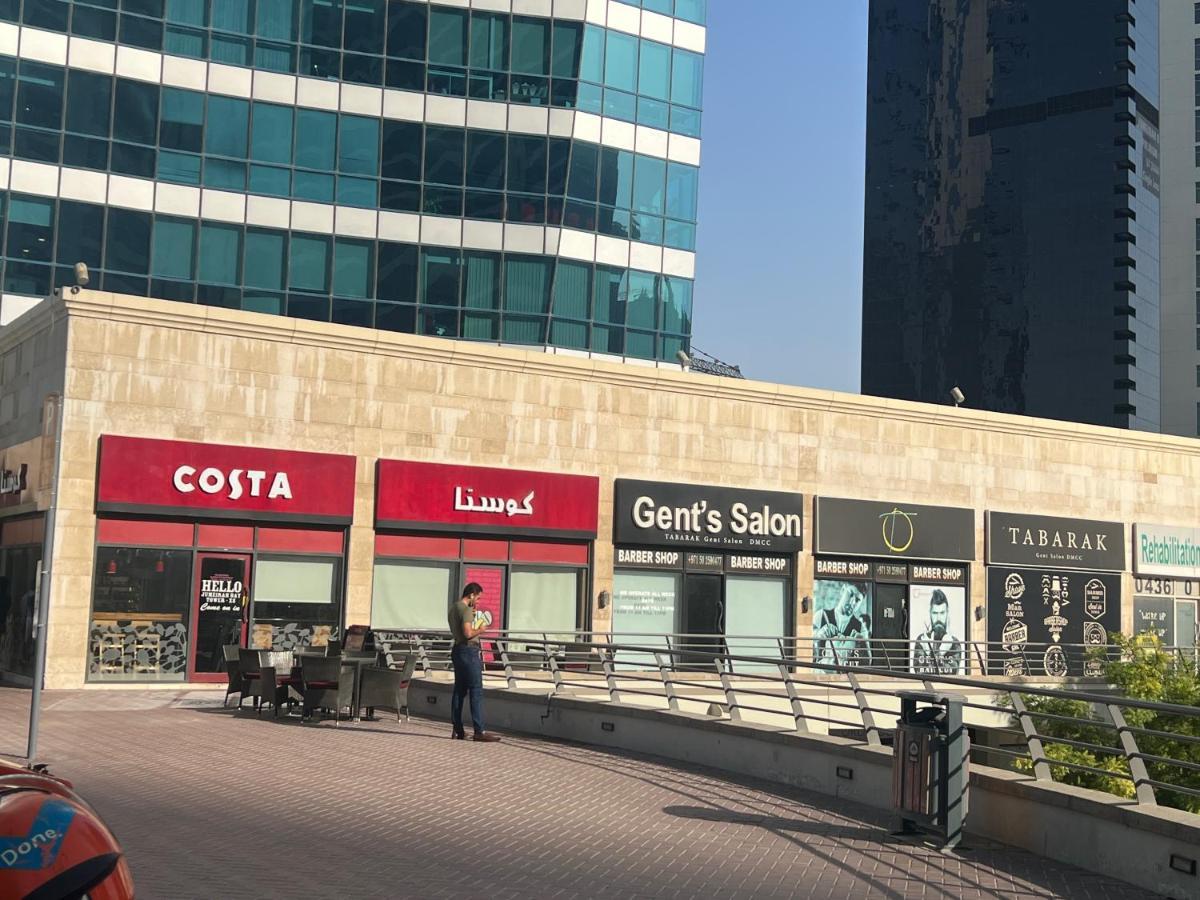 Bright & Valuable, Close To Metro Station Apartamento *