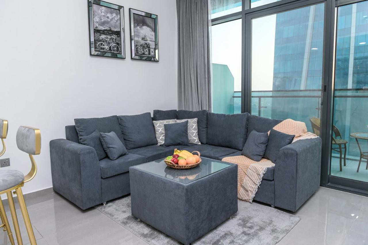 Сasa de vacaciones 1bhk With Canal View Damac Merano Business Bay Dubái