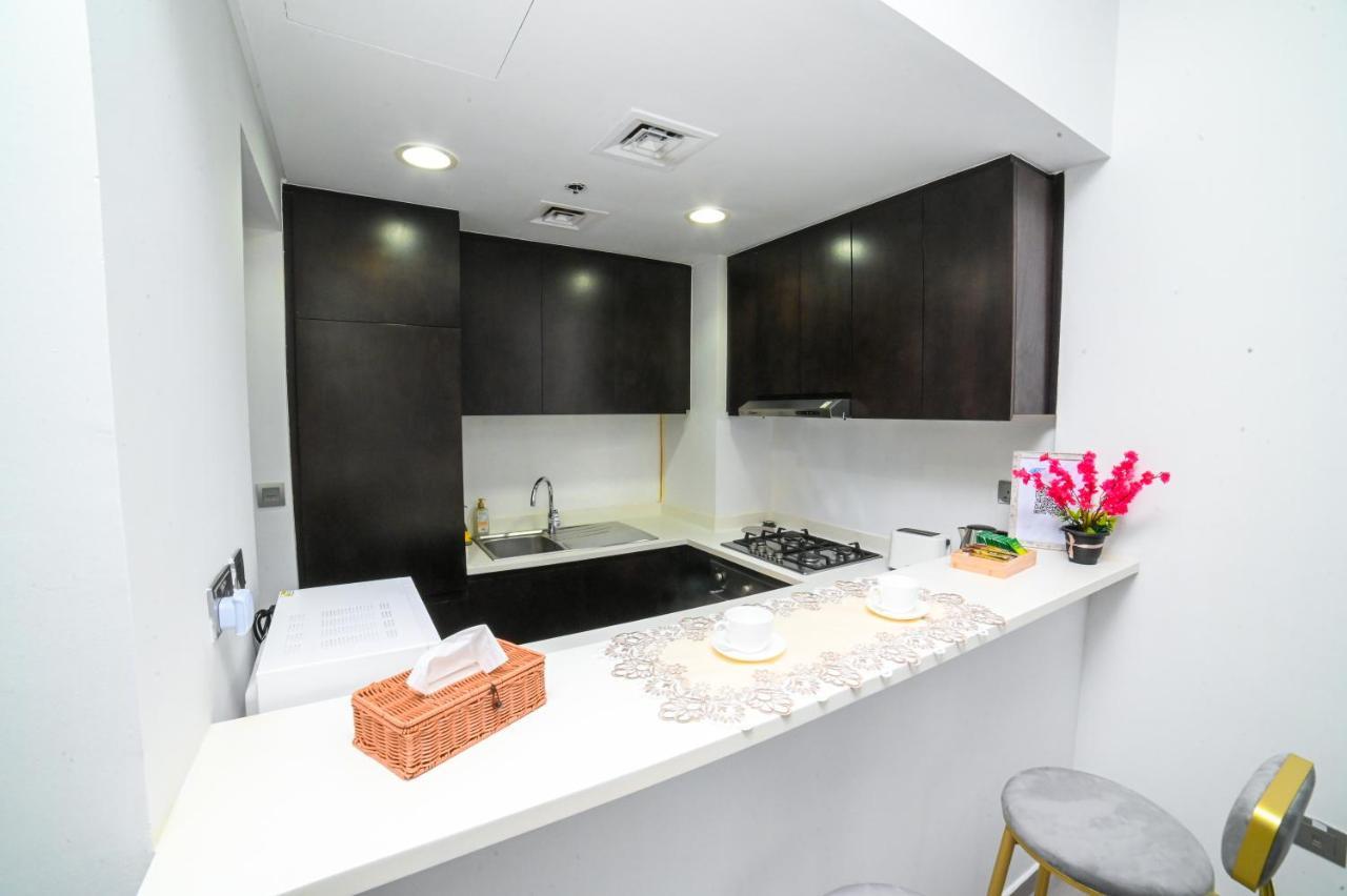 Сasa de vacaciones 1bhk With Canal View Damac Merano Business Bay Dubái