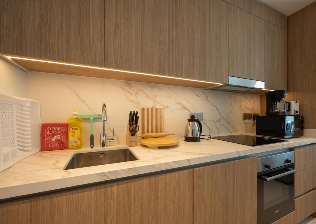 Emaar Beach Vista Tower 1 2bhk Fahh Appartement *
