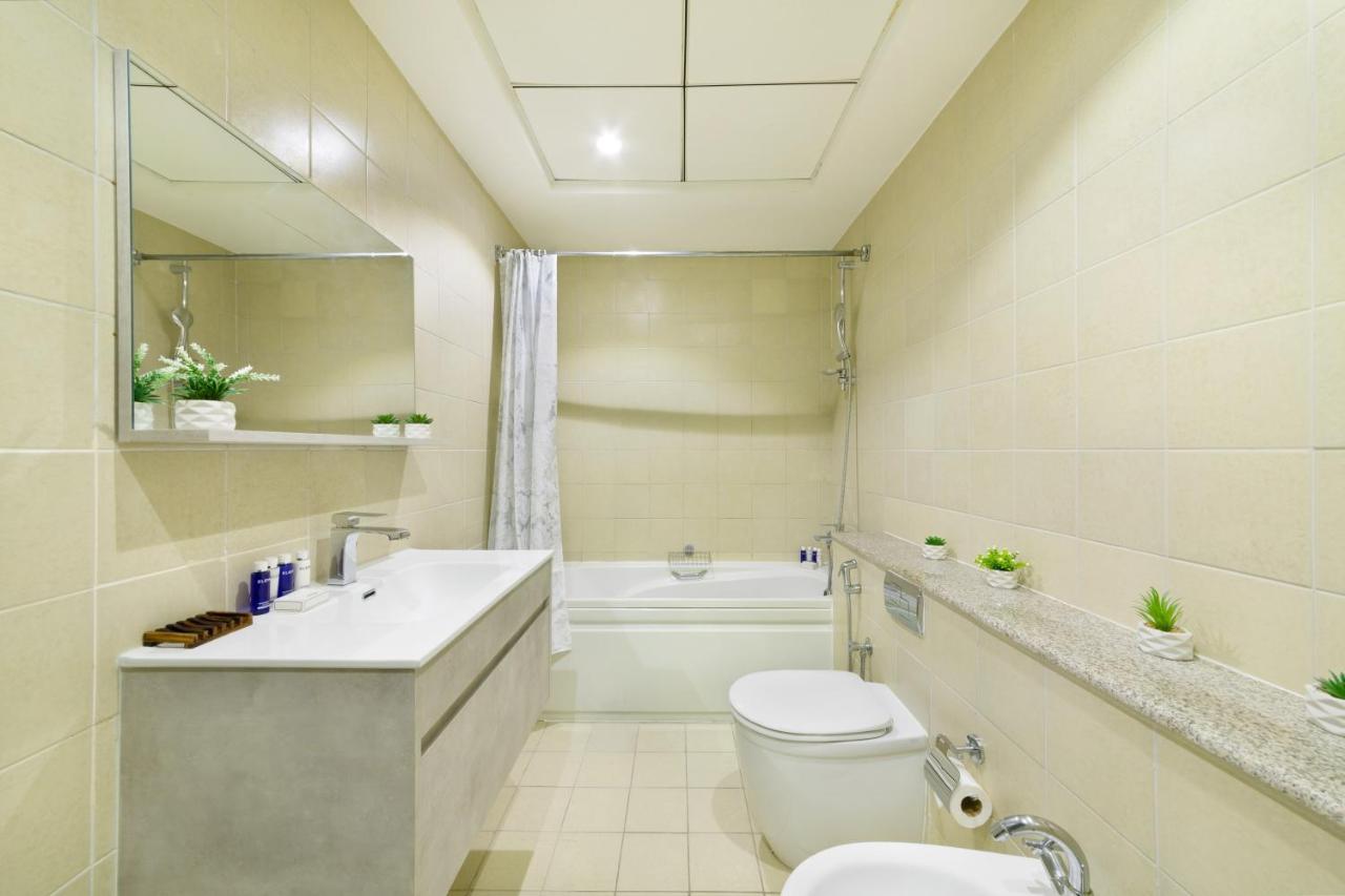 Maison Privee - High-floor Trendy With Marina, Palm & Ocean Vws *