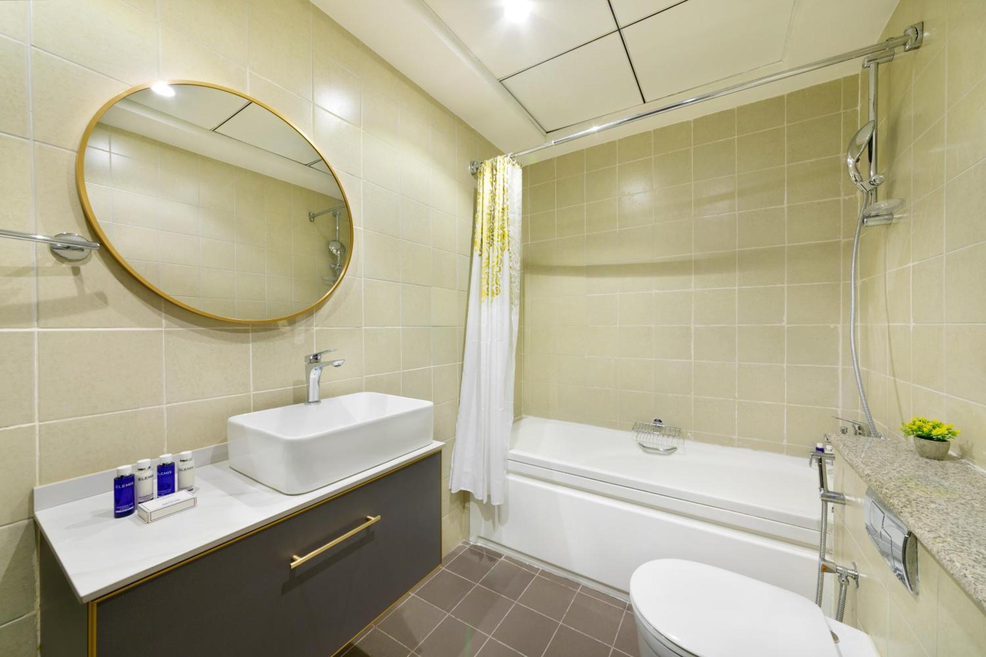 Apartamento Maison Privee - High-floor Trendy With Marina, Palm & Ocean Vws *