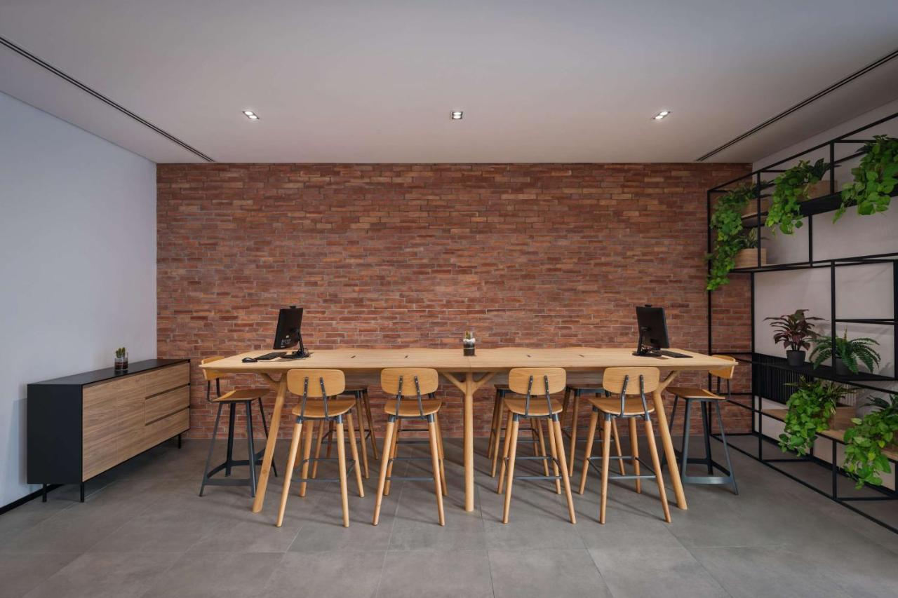 Hotell The Manor By Ja,