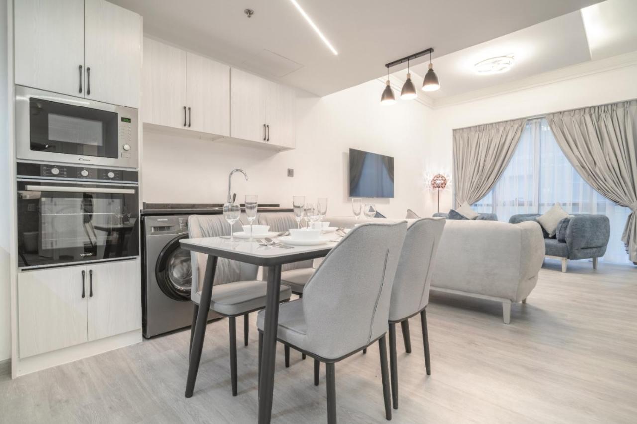Apartamento Boutique Luxury Living Near Palm Jumeirah Dubái