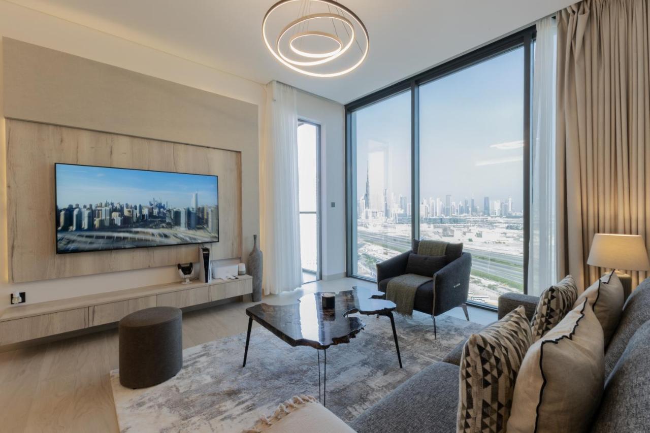 Full Moon Of One Park Avenue Apartment Dubai