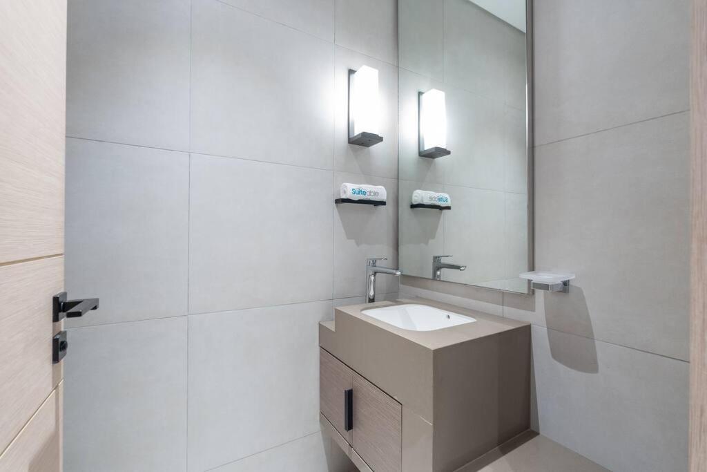 Suiteable Homes - Sensational 3 Bedroom With Mesmerizing Seaview Appartement Dubaï
