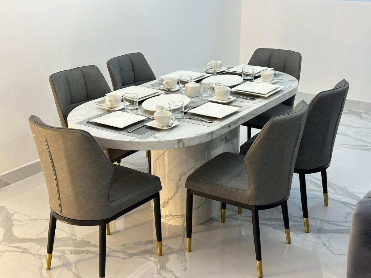 Ultimatestay - Luxurious 4br In Jumeirah Towers Close To Jbr Dubai