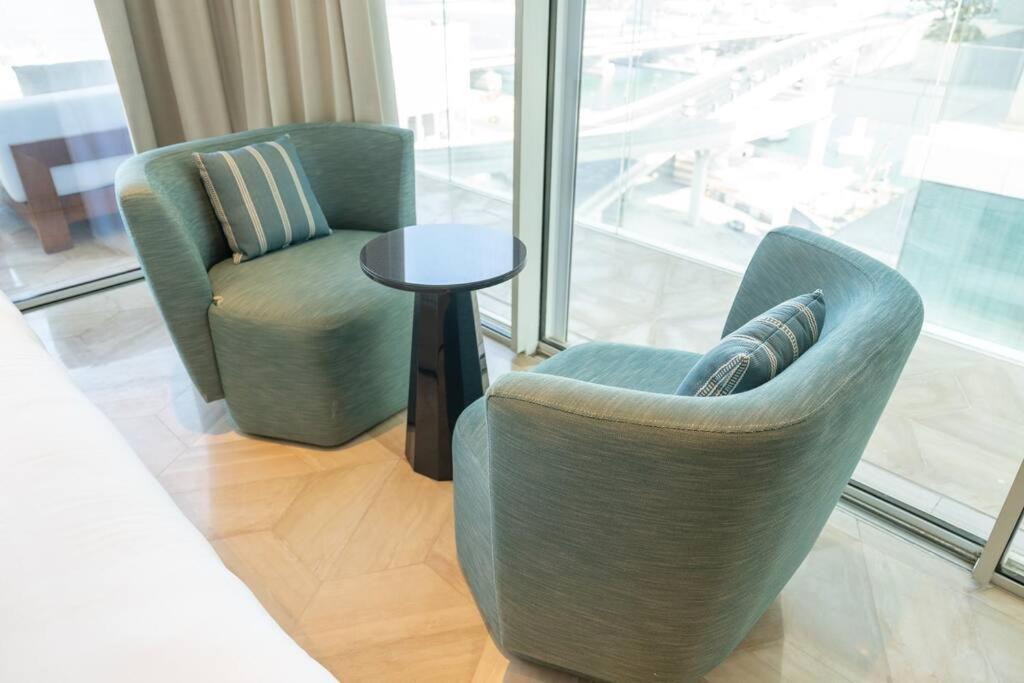 Experience The Luxe Life In The Palm! * Dubai