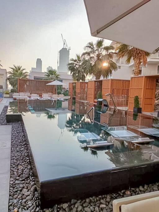 Experience The Luxe Life In The Palm! Dubai