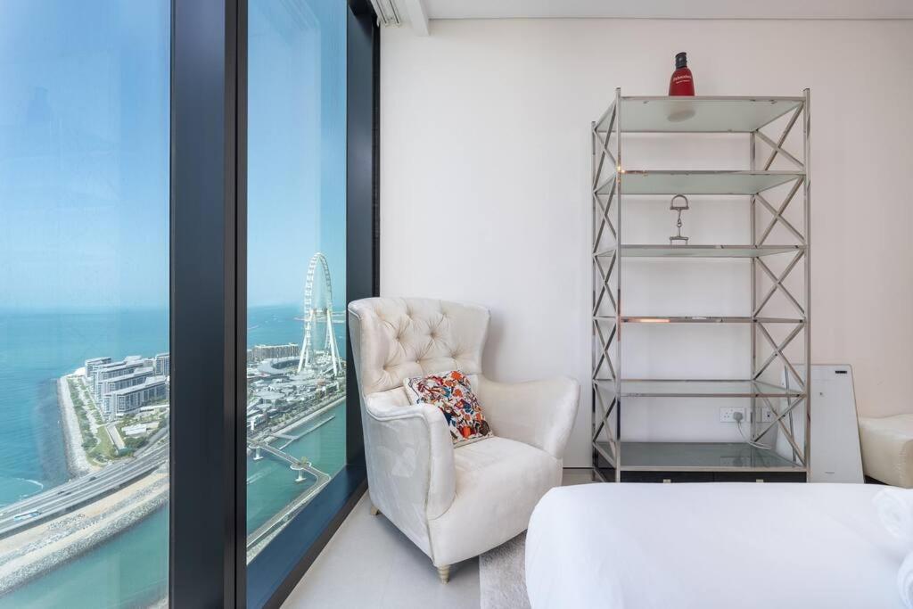 Suiteable Homes - Sensational 3 Bedroom With Mesmerizing Seaview Appartement *