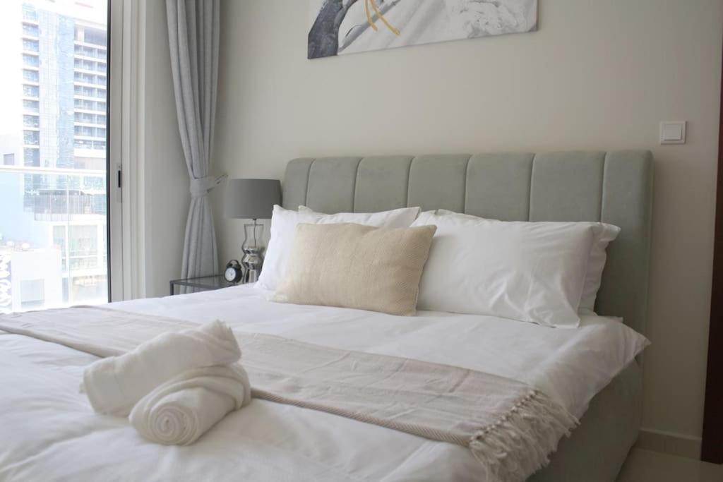 Vera Residences By Damac I 1br Luxury Apartamento *