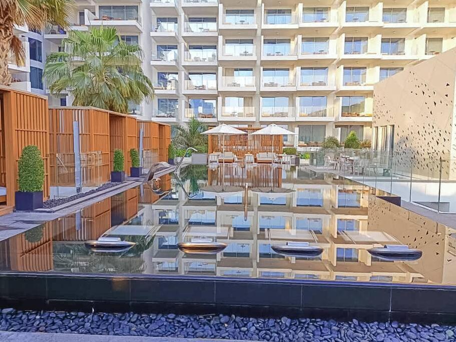 Experience The Luxe Life In The Palm! Apartment Dubai