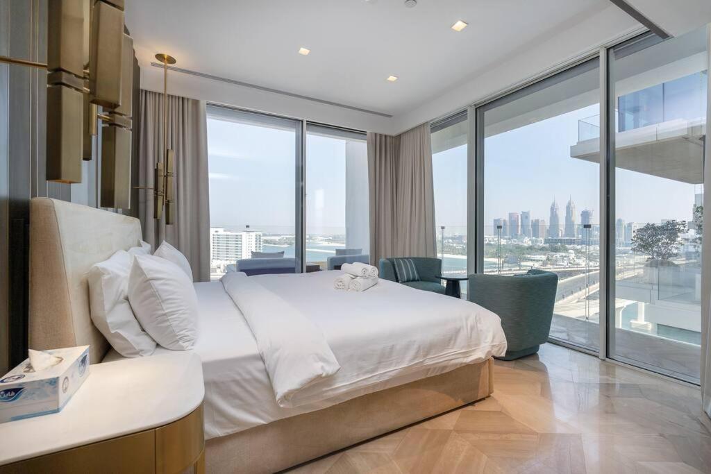 Experience The Luxe Life In The Palm! Apartment Dubai