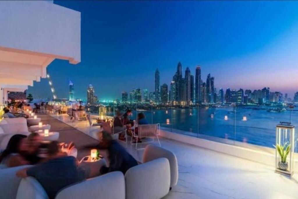 Experience The Luxe Life In The Palm! Dubai