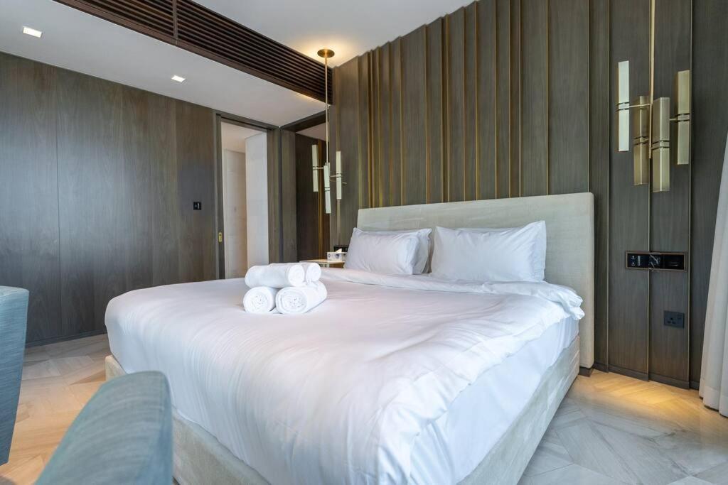 Experience The Luxe Life In The Palm! Apartment Dubai