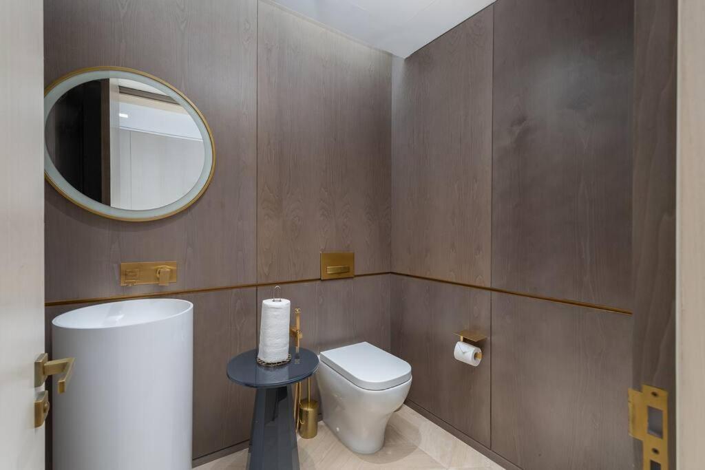 Experience The Luxe Life In The Palm! * Dubai