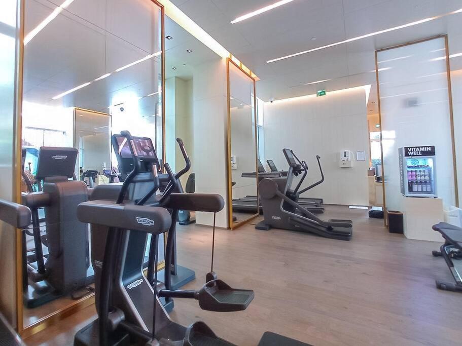 Experience The Luxe Life In The Palm! * Dubai