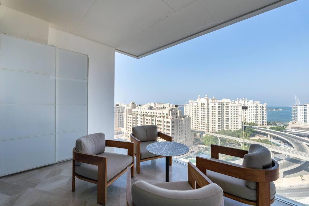 Experience The Luxe Life In The Palm! Apartment Dubai