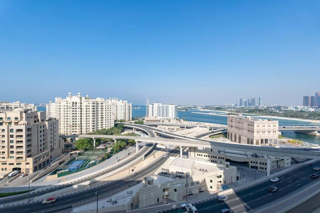 Experience The Luxe Life In The Palm! Dubai