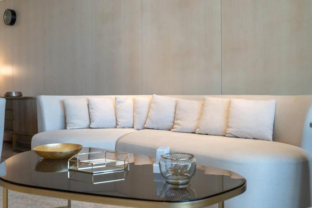 Experience The Luxe Life In The Palm!