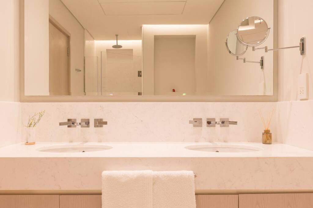 Palm Tower St. Regis Amazing View High-end Apartamento Dubái