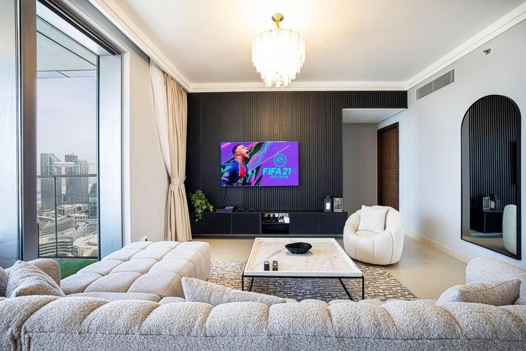 Magnificent Brand New Lux 3br Burj & Fountain View Dubái