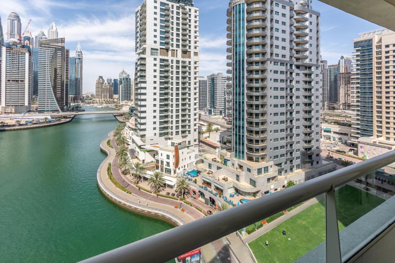 Lux Spectacular Marina View Dubái