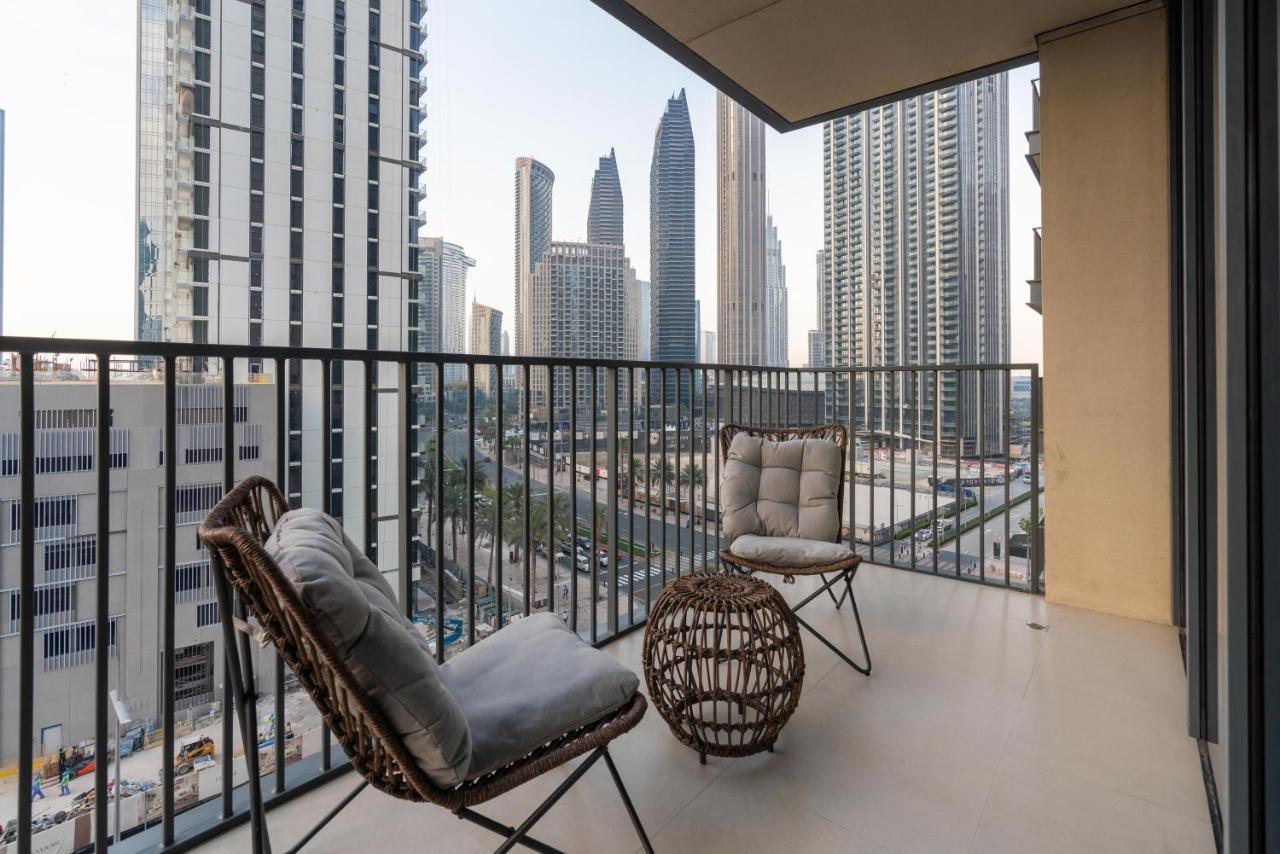 Apartment Downtown / Great Location / 2bdr / 2 Balconies / 10 Min Walk From Mall *